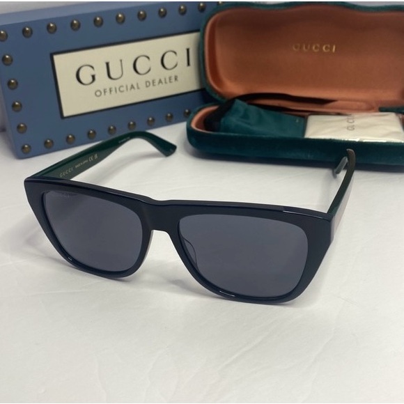 Gucci authentic Mens sunglasses! Very stylish and perfect for summer - Picture 6 of 10